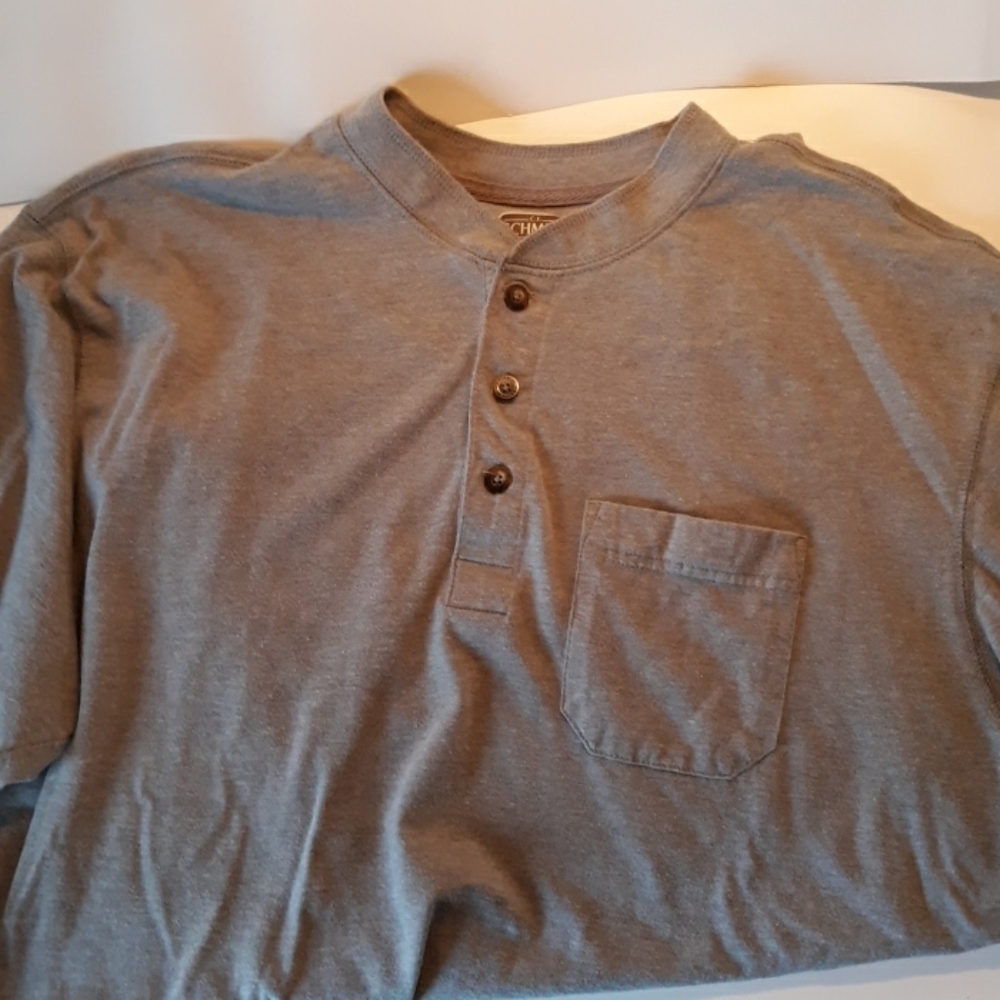 C.E.Schmidt large pocket short sleeve henley xl